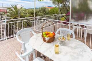 Апартаменты Apartmani Steni Свети-Стефан Номер-студио с балконом и видом на море-83