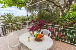 Апартаменты Apartmani Steni Свети-Стефан Номер-студио с балконом и видом на море-33