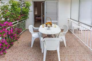 Апартаменты Apartmani Steni Свети-Стефан Номер-студио с балконом и видом на море-34