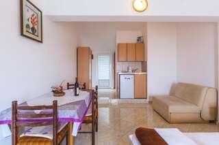 Апартаменты Apartmani Steni Свети-Стефан Номер-студио с балконом и видом на море-54