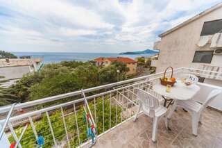 Апартаменты Apartmani Steni Свети-Стефан Номер-студио с балконом и видом на море-65