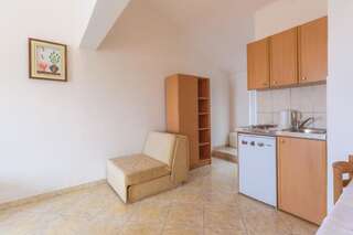 Апартаменты Apartmani Steni Свети-Стефан Номер-студио с балконом и видом на море-69