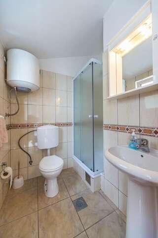 Апартаменты Apartmani Steni Свети-Стефан Номер-студио с балконом и видом на море-70