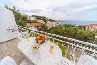 Апартаменты Apartmani Steni Свети-Стефан Номер-студио с балконом и видом на море-76